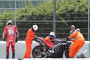 Petrucci: "Oggi ho fatto un gran tempo. Peccato aver distrutto la carena nuova dopo 1 minuto"