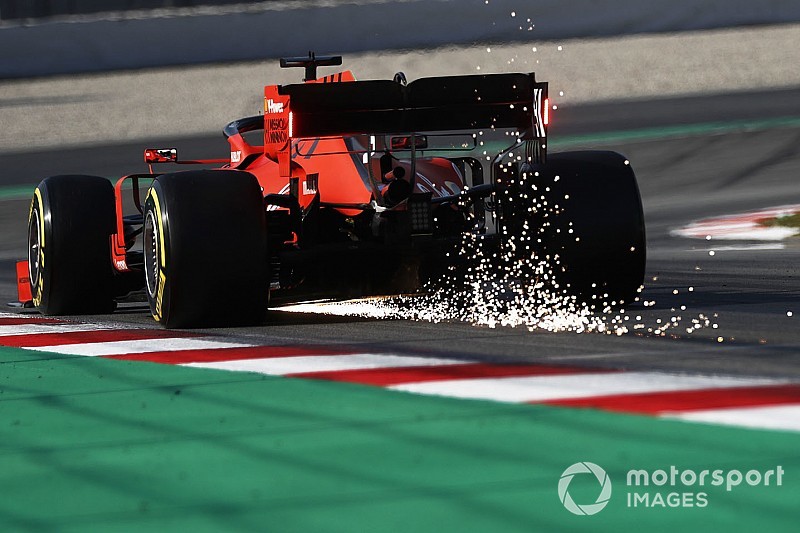 Vettel vezeti az utolsó F1-es tesztnapot a Ferrarival a Mercedes előtt