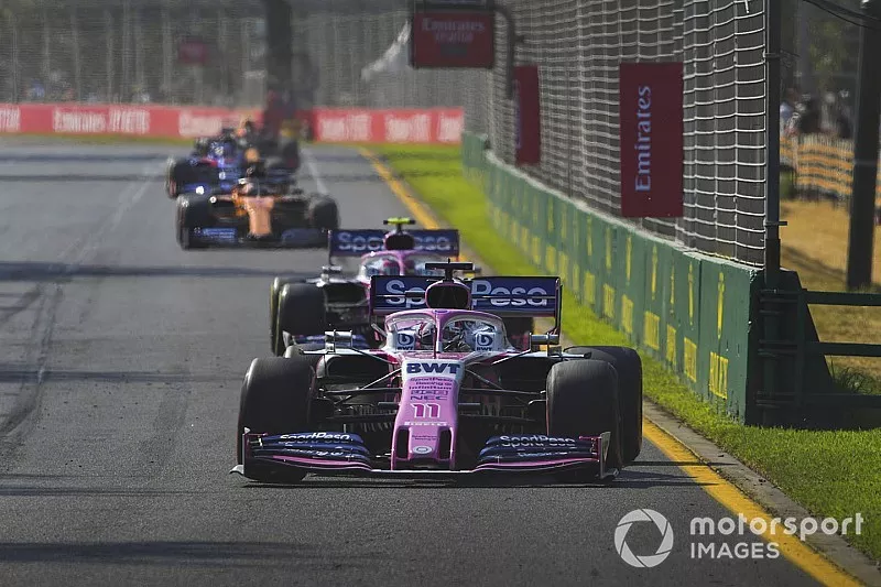 Sergio Perez, Racing Point RP19, Lance Stroll, Racing Point RP19, y Carlos Sainz Jr., McLaren MCL34