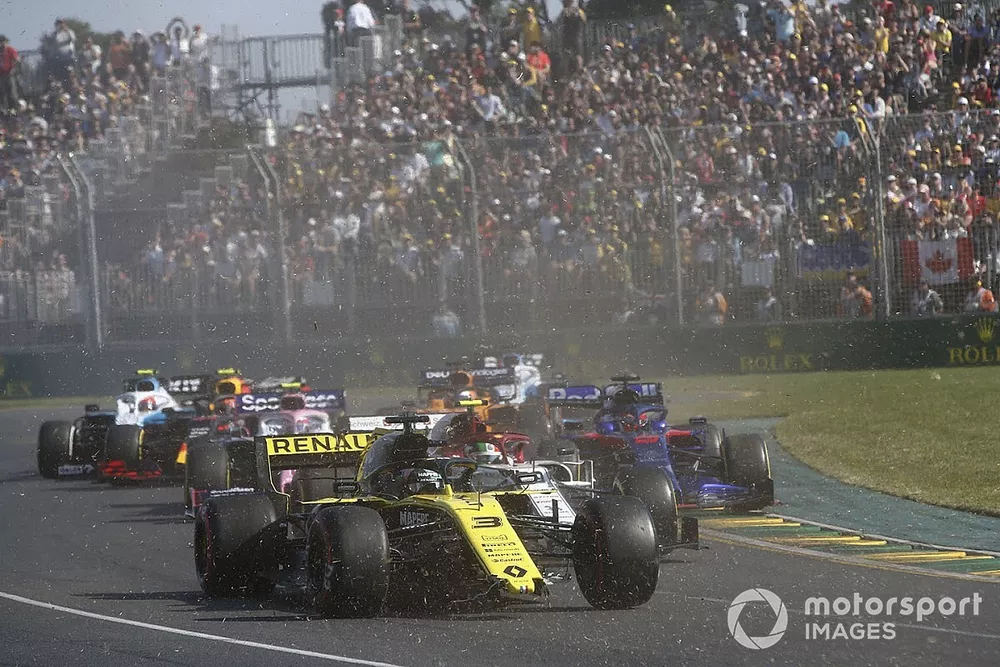 Daniel Ricciardo, Renault F1 Team R.S.19, casse son aileron avant au d&eacute;part