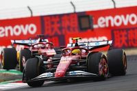 Ferrari explica las descalificaciones de Leclerc y Hamilton en China
