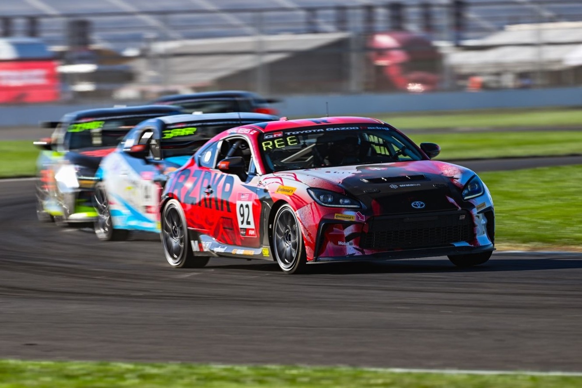 Ray Reeves Racing Florida Weekend report: Keanu Reeves races the Toyota GR Cup season finale