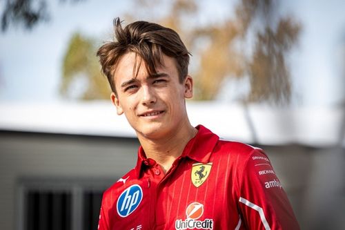 F1: Junto de Hamilton, Beganovic correrá com Ferrari no primeiro treino livre do Bahrein