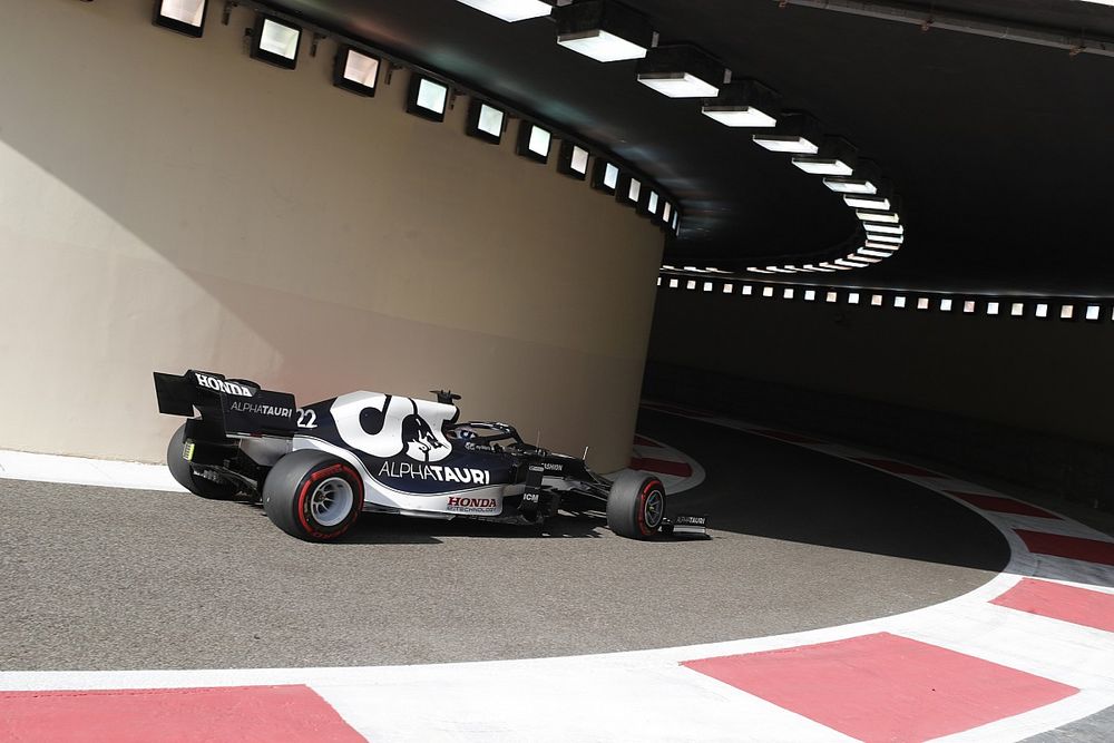 F1アブダビGP FP2速報:ハミルトンがトップ。フェルスタッペンは4番手もロングランでは優勢か? 角田裕毅は7番手