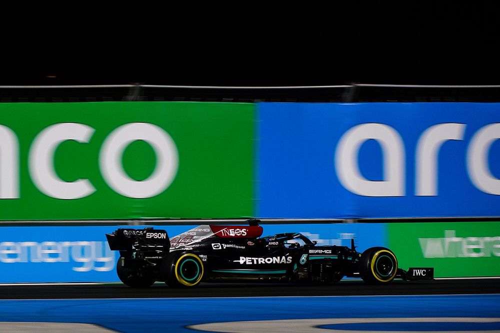 Hamilton wezwany do sędziów