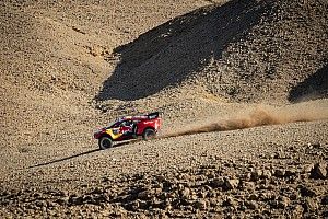 Dakar: Loeb tovább faragott hátrányán, Sainz ismét bajban