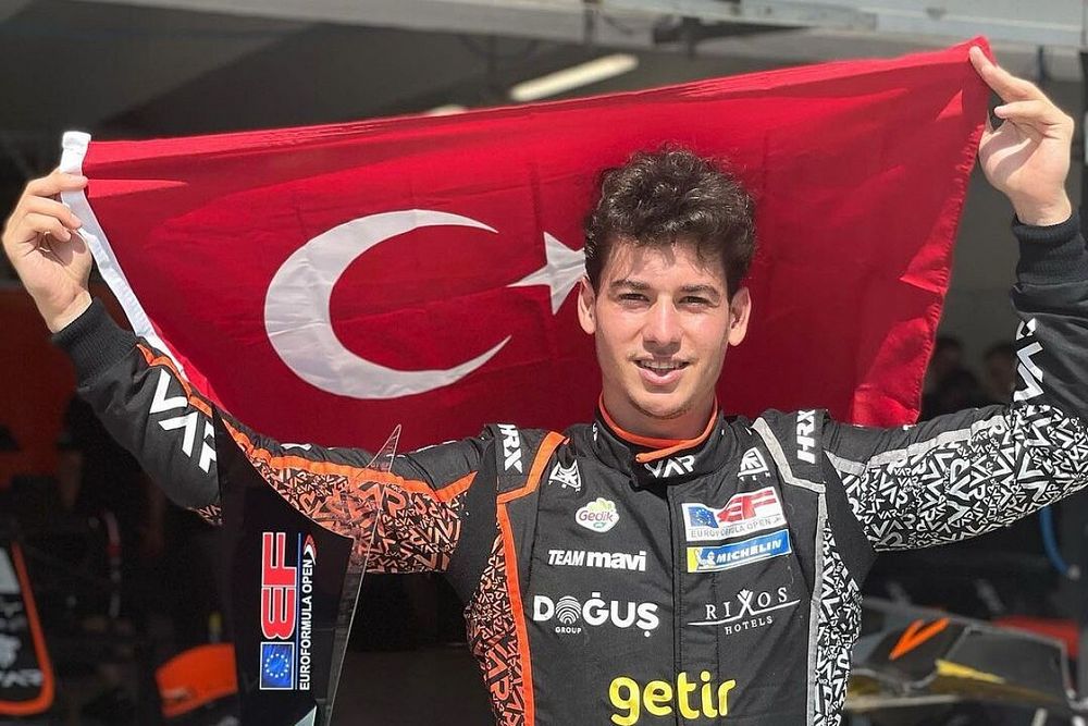 Cem Bölükbaşı, Formula 2 aracıyla testlere başladı