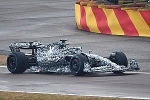 F1: Novo carro da Alfa Romeo aparece em Fiorano com pintura camuflada; confira imagens exclusivas