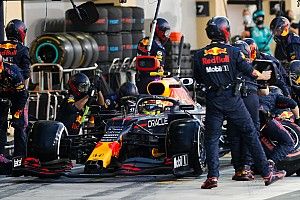 Red Bull ook in pits superieur tijdens GP van Abu Dhabi