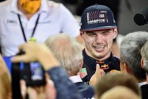 Max Verstappen Jual Honda Civic Type R untuk Amal