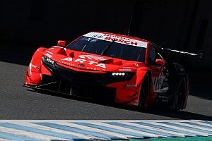 スーパーGT第7戦もてぎ決勝順位速報:8号車ARTAが2連勝! ファイナルラップに首位12号車GT-Rが失速