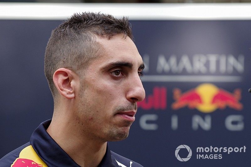 Buemi sufrió un fuerte choque en Silverstone en test de Pirelli