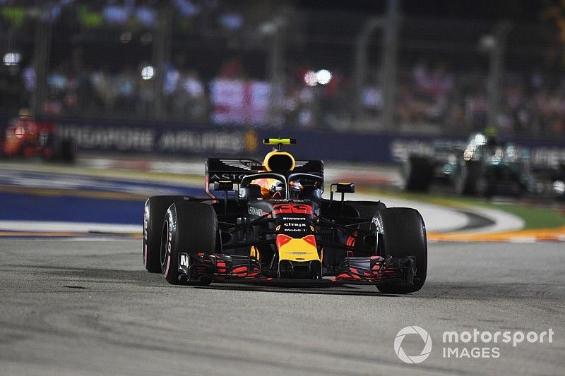 Horner: "Verstappen heeft de wielen van zijn auto gereden"