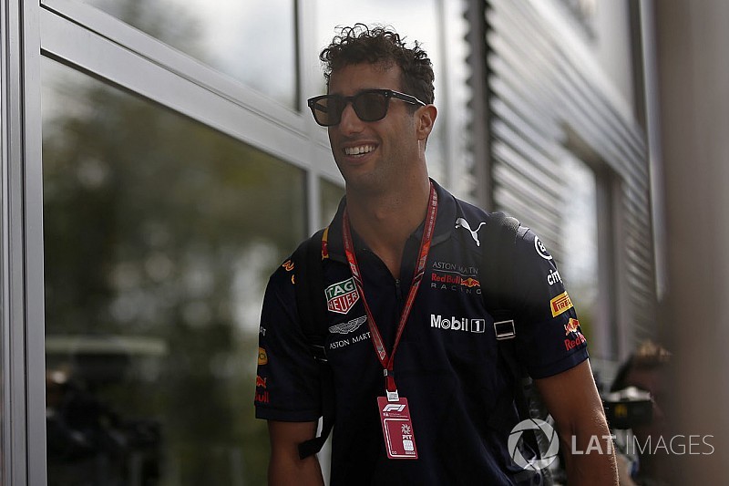 Ricciardo vlucht niet: "Heb juist genoten van sterke teamgenoot Verstappen"