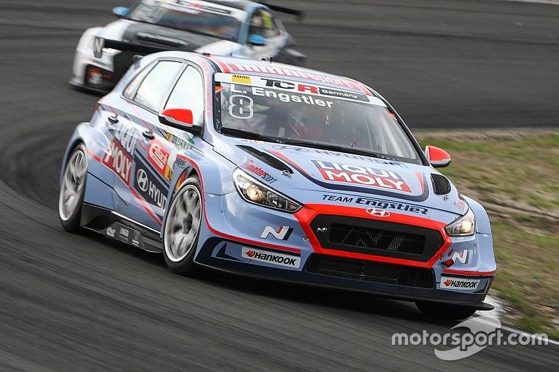 Luca Engstler domina Gara 1 al Sachsenring nonostante le Safety Car