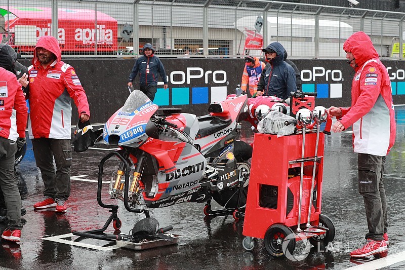 L'avenir de Silverstone passera par une enquête et un nouveau bitume