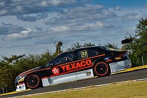 Nelsinho Piquet domina após parada e vence pela primeira vez na Stock Car