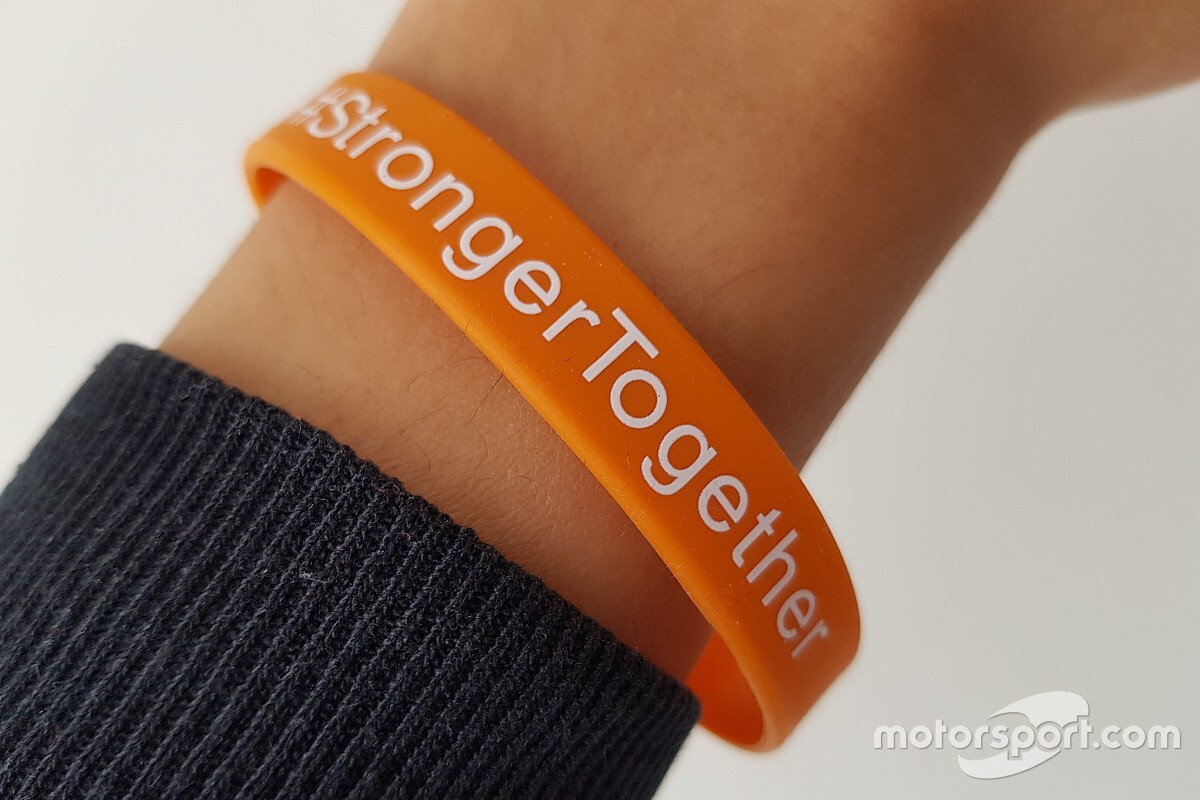 Verschoor nog niet klaar met Stop Corona-bandjes: “We willen wereldwijd”