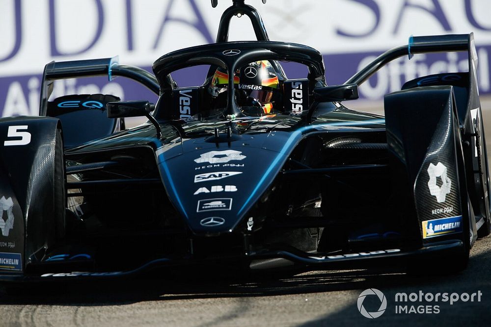 Berlin E-Prix: Vandoorne ilk galibiyetini aldı, Mercedes duble yaptı!