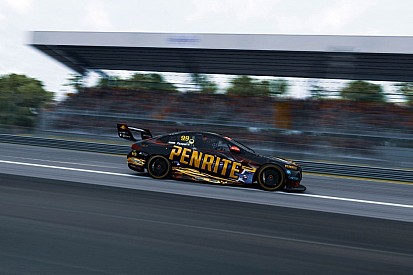 De Pasquale, van Gisbergen split Supercars Eseries poles