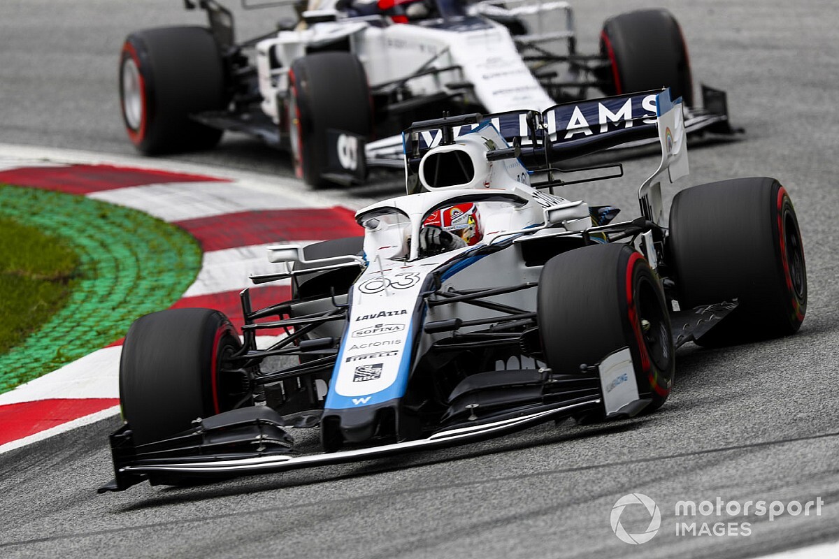 Russell nem hiszi, hogy Claire Williams elengedné őt egy másik csapathoz, kivéve talán egyet