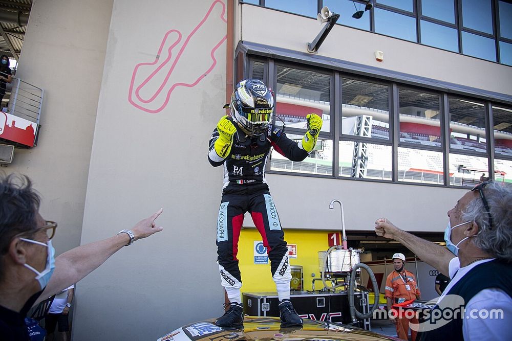 Carrera Cup Italia, al Mugello l'oro di Monaco