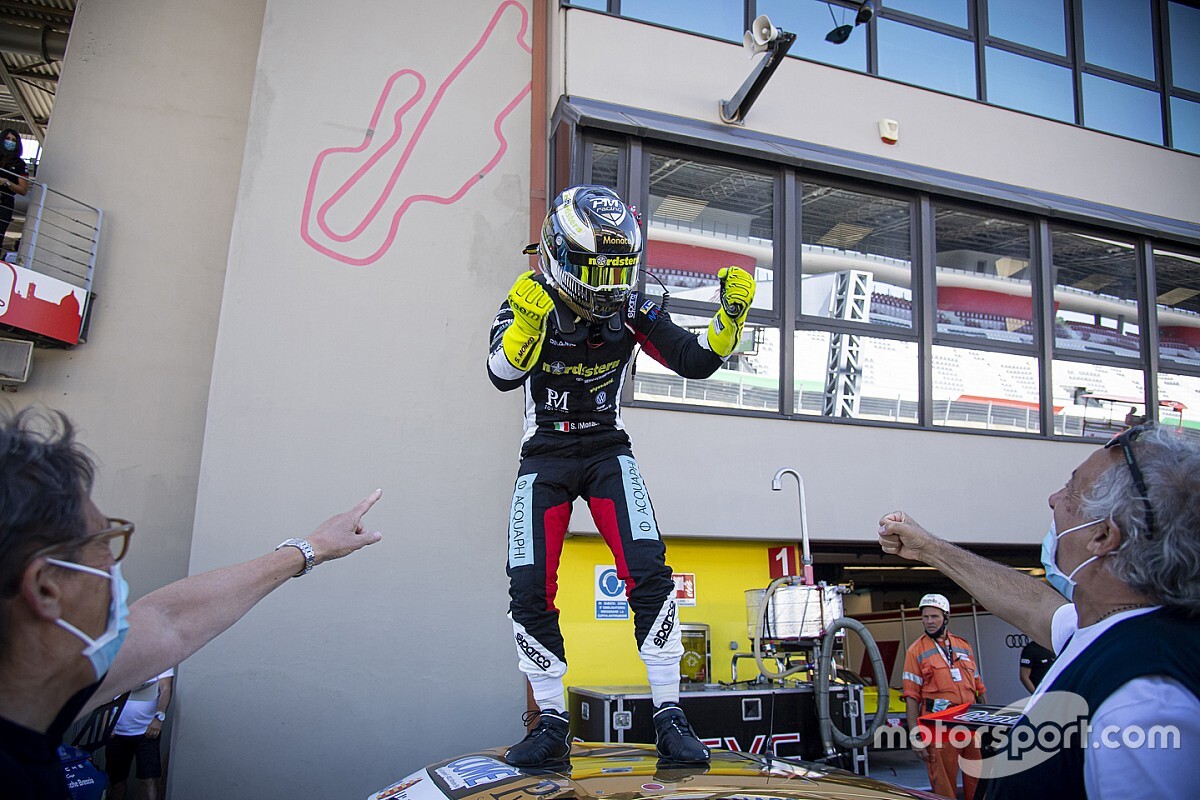 Carrera Cup Italia, al Mugello l'oro di Monaco