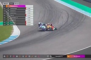 VIDEO: Rodrigo gana con un polémico toque en Moto3 virtual
