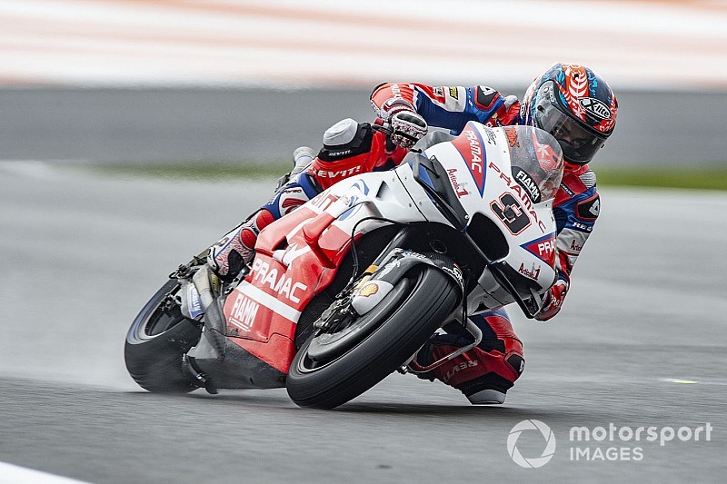 Valencia MotoGP: Petrucci tops FP3, Yamahas to Q1