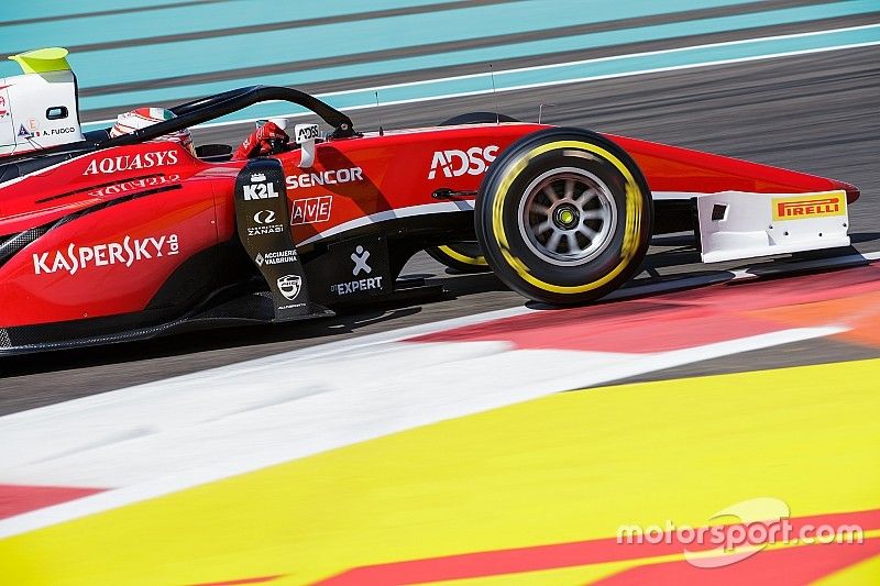 Fuoco chiude la stagione alla grande con il successo nella Sprint Race di Abu Dhabi