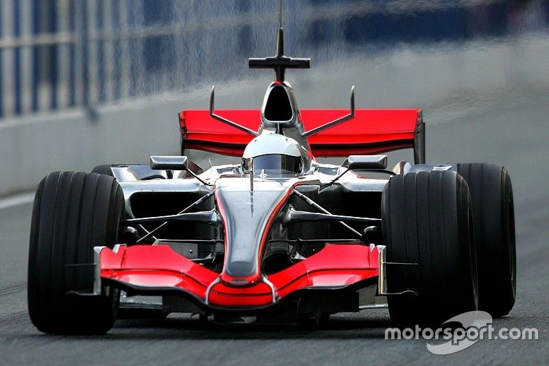 Fotos: el primer test de Alonso con McLaren F1, en Jerez