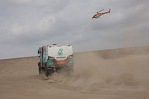 Video: Hoogtepunten van de zesde Dakar-dag met winst voor De Rooy