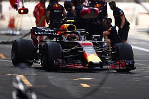Verstappen vola, poi lo ferma un problema idraulico: "Non siamo stati perfetti"
