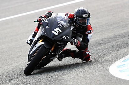 MotoE Sachsenring: Tuuli overtuigend naar eerste pole-position
