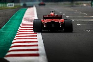 Vettel: "Si hay alguna oportunidad en la salida, iré a por ella"