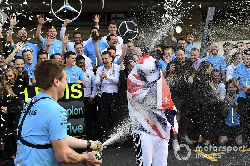 Hamilton: "La mia forza sta nell'equilibrio mentale. Per questo sono grato a mio padre"