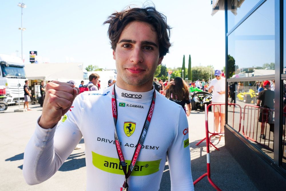 Pole sitter Rafael Camara, Trident