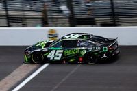 NASCAR Cup: Reddick gana la pole de la Brickyard 400