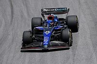 VIDEO: Sargeant spint van de baan in eerste F1-training Abu Dhabi