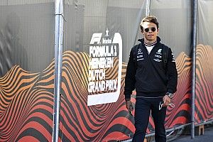 De Vries felt "honoured" to be linked to F1 seats in 2022 silly season
