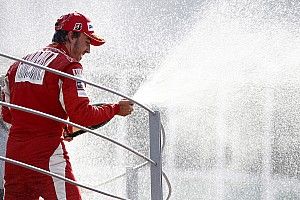 Alonso recuerda cómo fue ganar con Ferrari en Monza (11 años después)