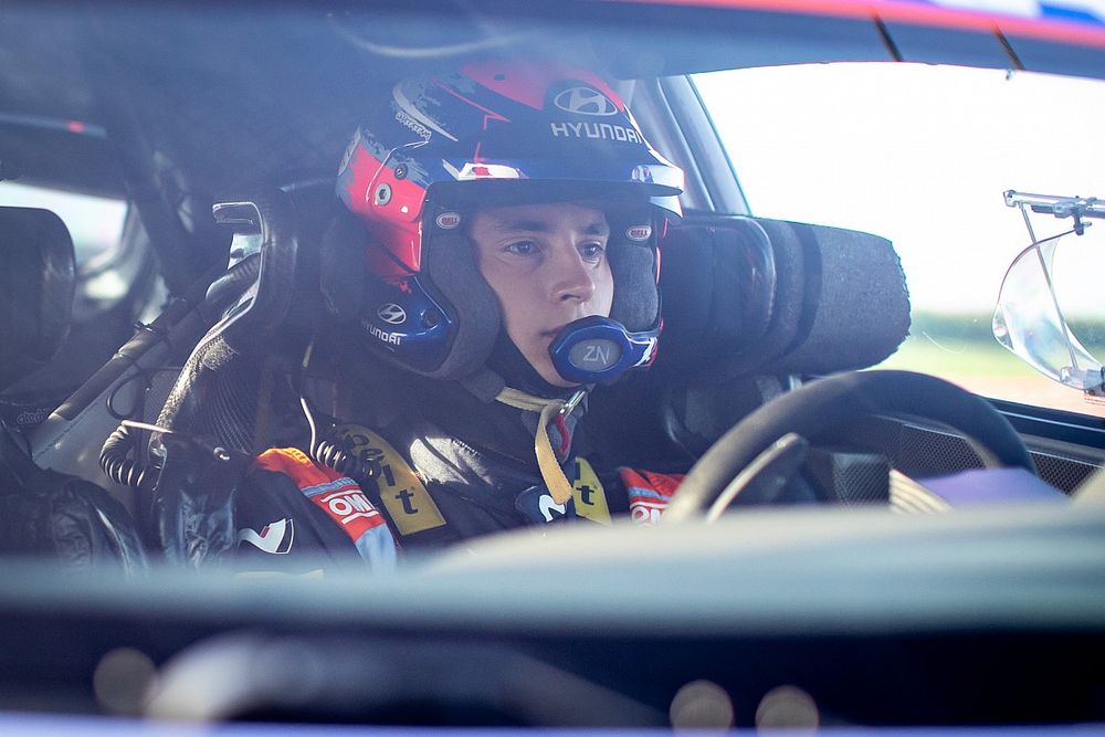 Saison terminée pour Loubet, renversé par une voiture