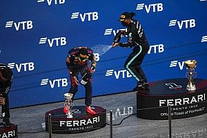 Schumacher: Hamilton a mezőny legteljesebb pilótája