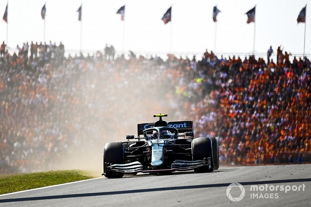 Sebastian Vettel Tidak Keberatan Ambil Risiko Saat Balapan