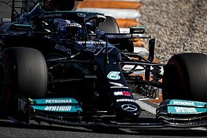 Mercedes Tak Tertinggal Jauh dari Red Bull