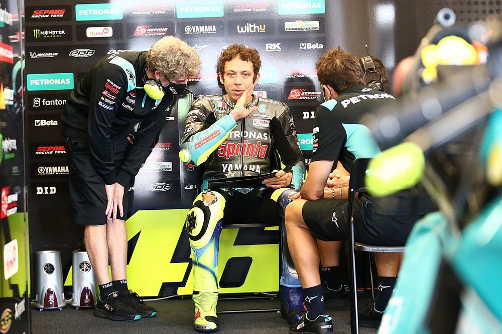 Rossi: “Lo difícil es mantenerme concentrado con todo lo que tengo alrededor”