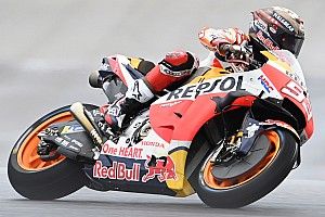 EL1 - Márquez domine sur piste humide