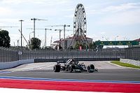 Bottas lidera un 1-2 de Mercedes en la FP1 de Sochi con Verstappen 3°