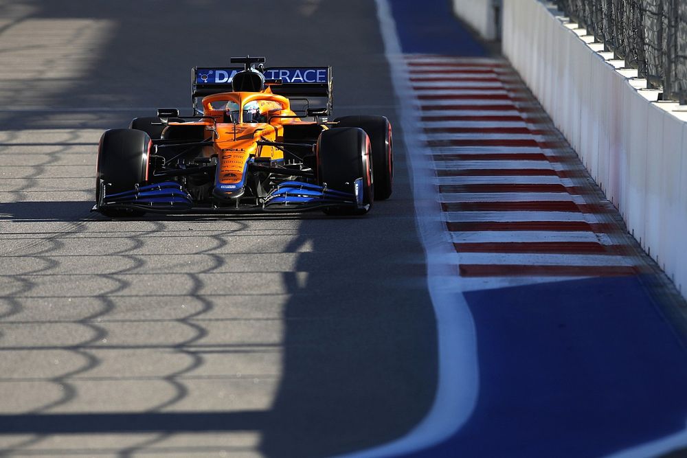 Ricciardo: remélhetőleg nem találkozunk majd Verstappennel a versenyen