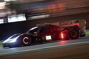 Le Mans, 8a Ora: Alpine sbaglia, Glickenhaus terza